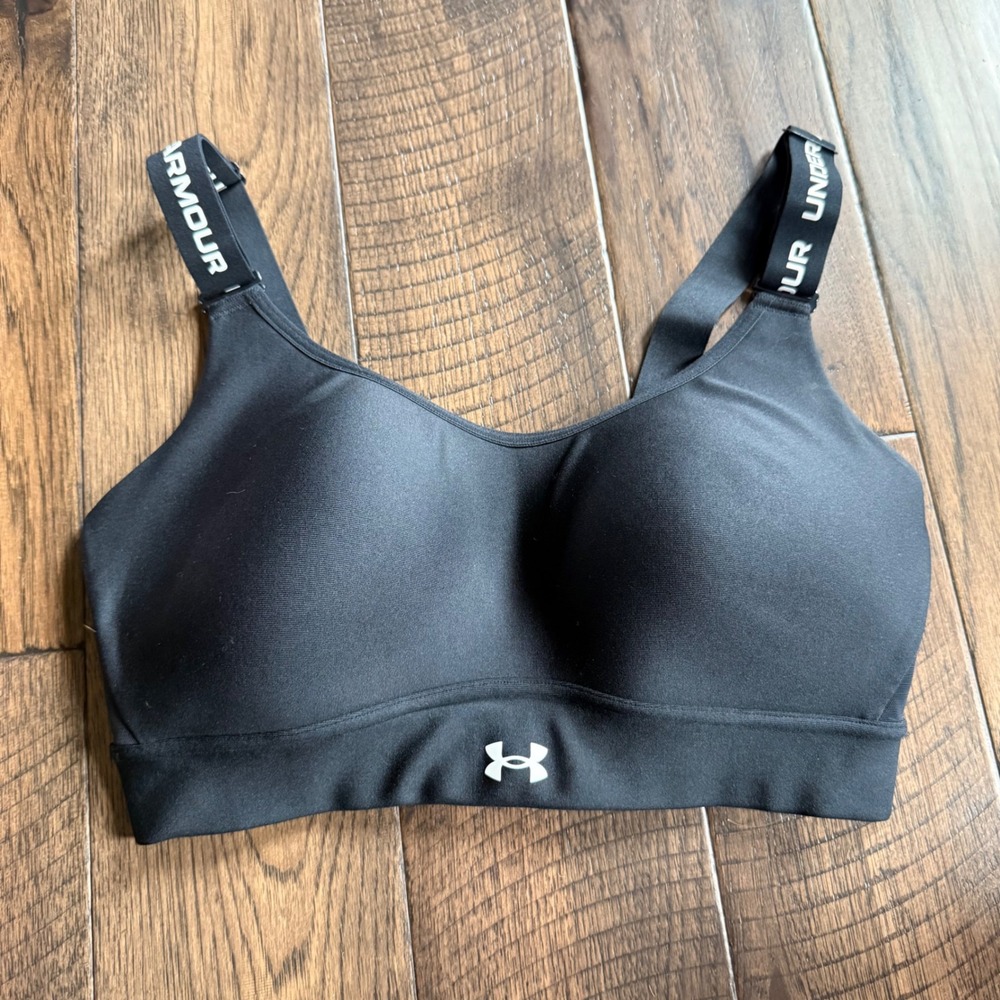 Under Armour NWOT Women Black High Impact Molded Cup Sports Bra Size M D-DD
